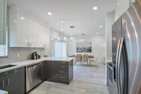 New Townhome Near Wilton/Las Olas/Beach Форт Лодърдейл Екстериор снимка