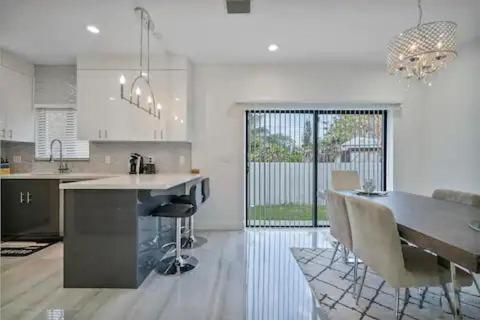 New Townhome Near Wilton/Las Olas/Beach Форт Лодърдейл Екстериор снимка